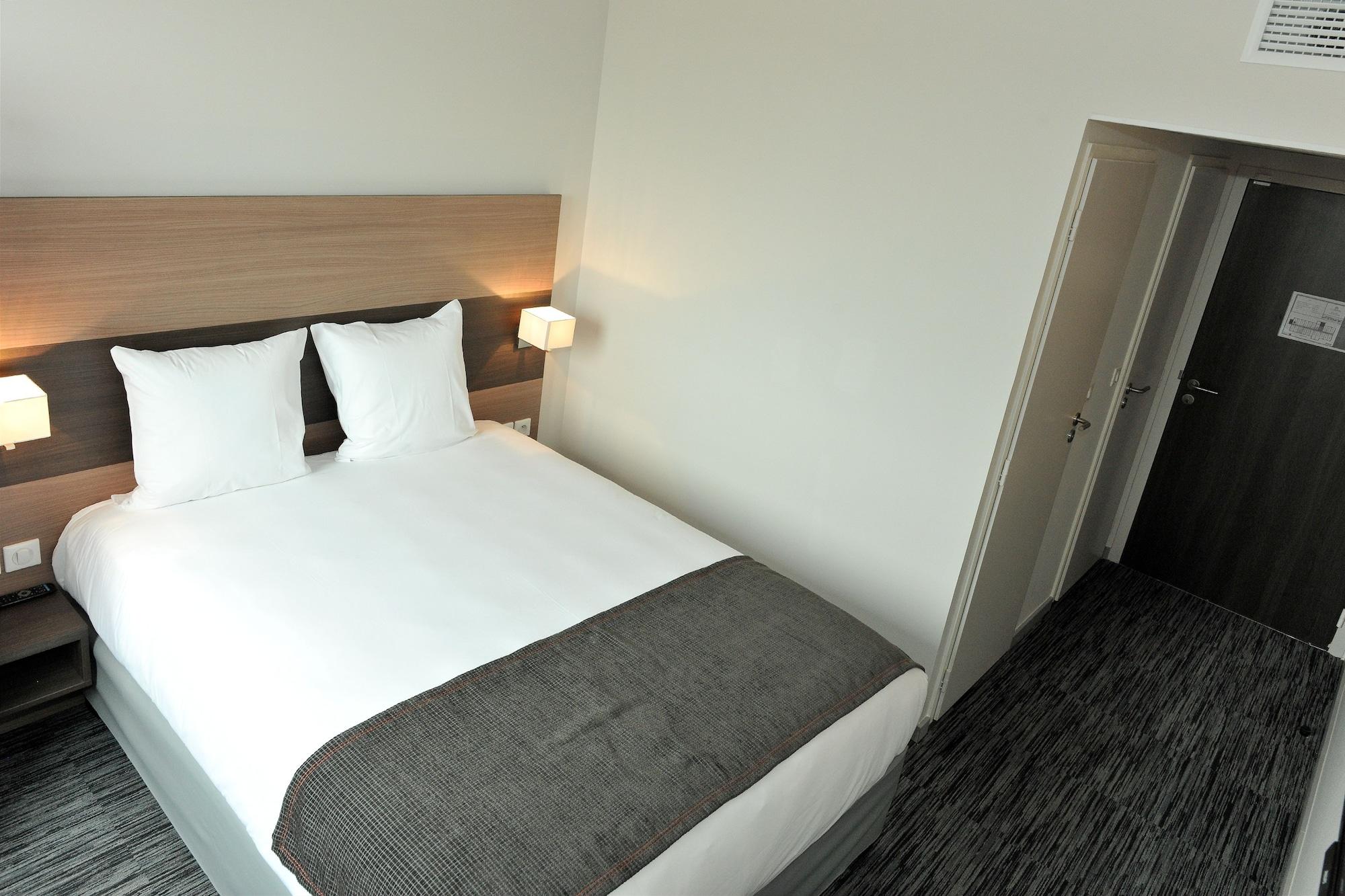 Dios Hotel Bruguieres Екстериор снимка