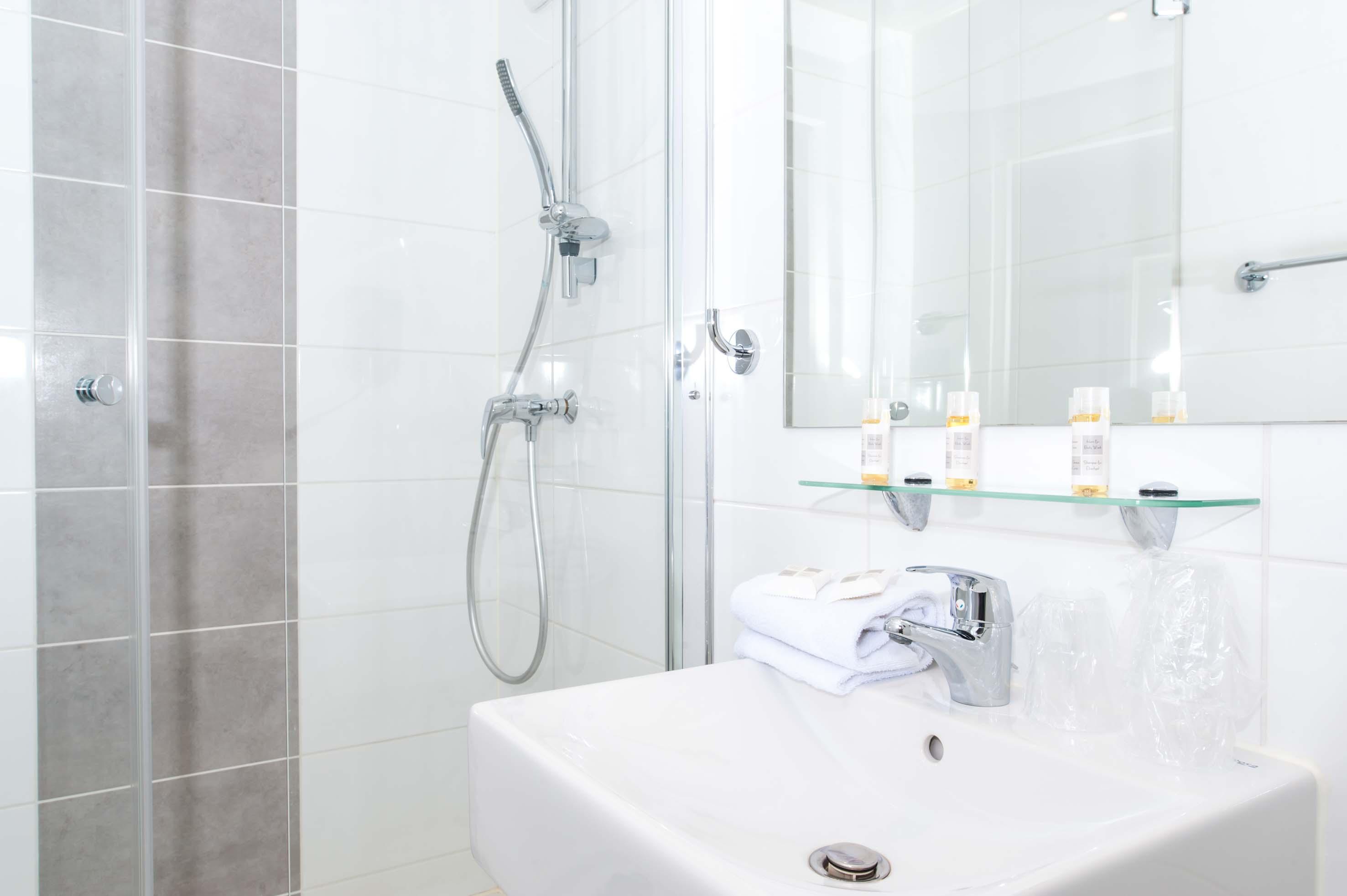 Dios Hotel Bruguieres Екстериор снимка
