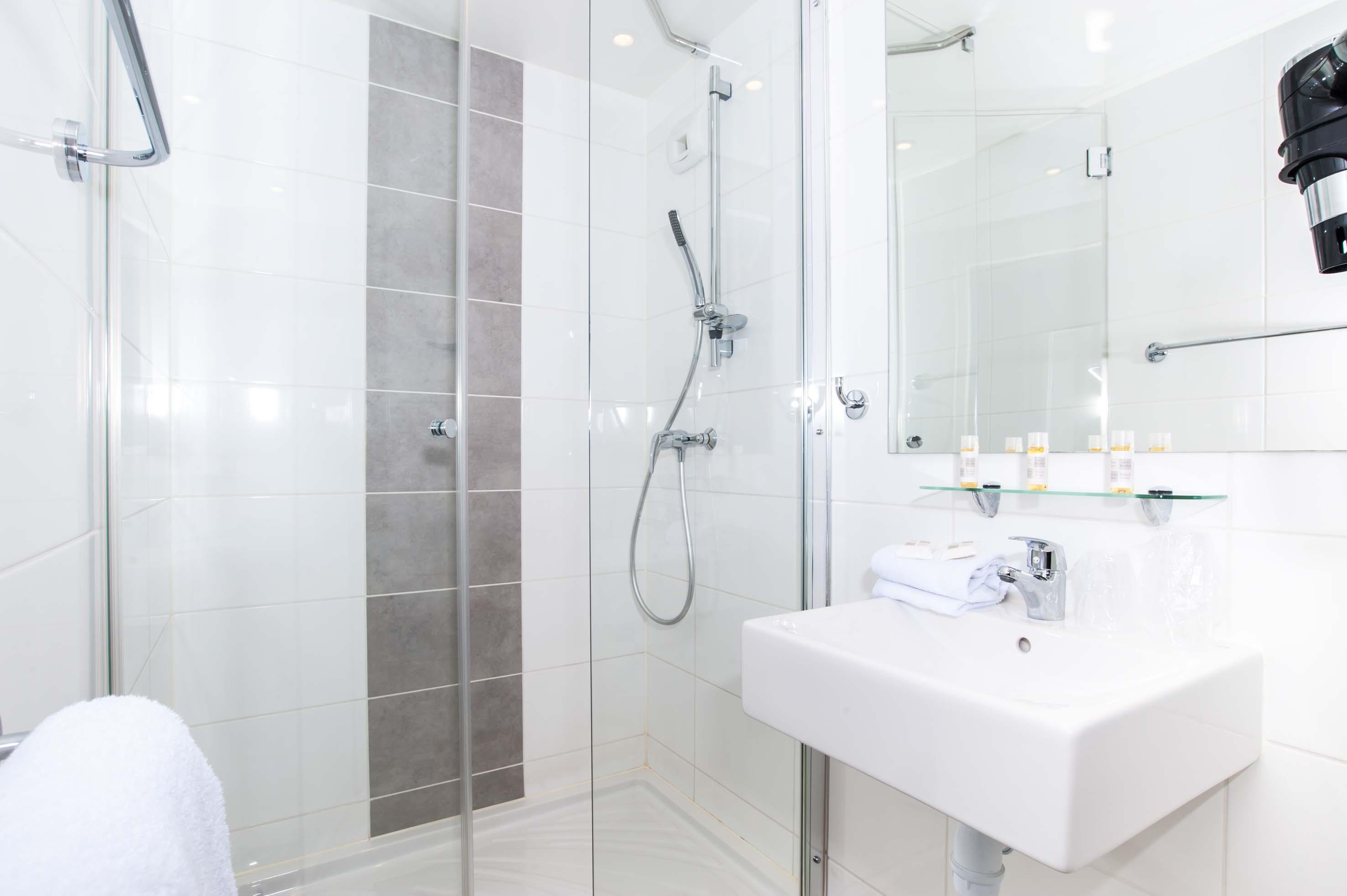 Dios Hotel Bruguieres Екстериор снимка