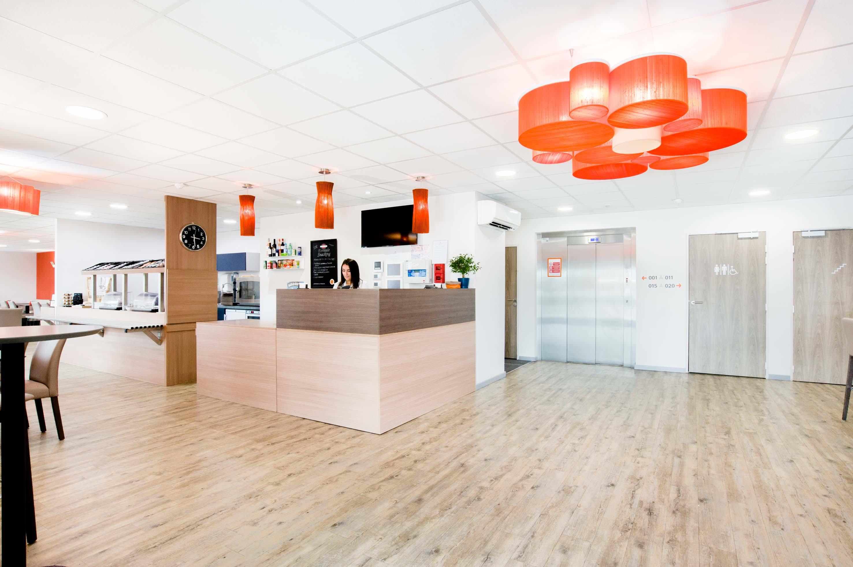 Dios Hotel Bruguieres Екстериор снимка