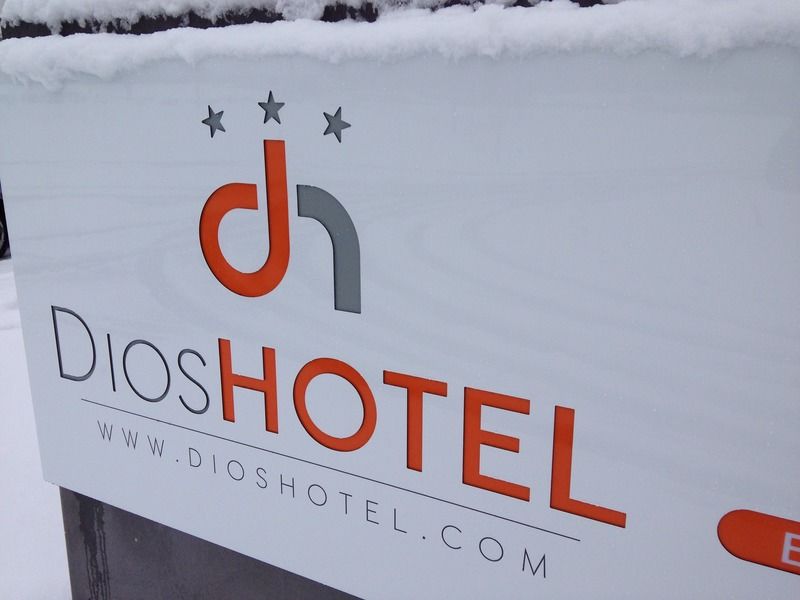 Dios Hotel Bruguieres Екстериор снимка