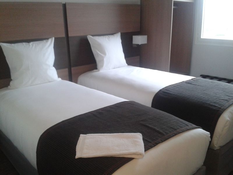 Dios Hotel Bruguieres Екстериор снимка