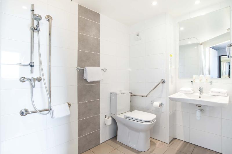 Dios Hotel Bruguieres Екстериор снимка