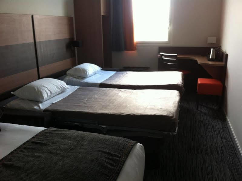 Dios Hotel Bruguieres Екстериор снимка