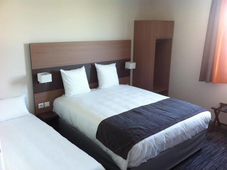 Dios Hotel Bruguieres Екстериор снимка